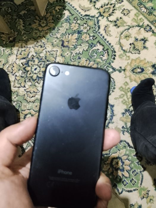 Продаётся iPhone 7