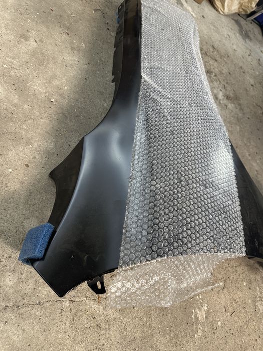 DODGE Durango! Чисто Нов! Оригинален десен калник!