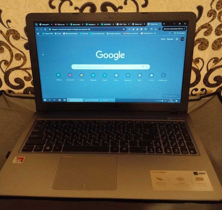 Noutbuk Asus Srochniy