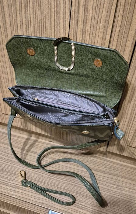 Стильная женская сумка клатч. Новая. Натуральная  кожа.