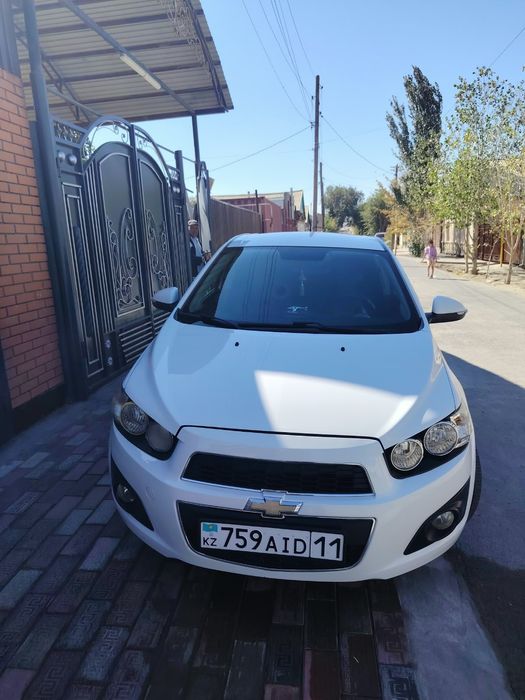 Продам  машину Chevrolet Aveo