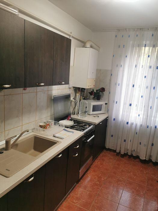 Închiriez ap 2 camere zonă centrala — fotografia 1