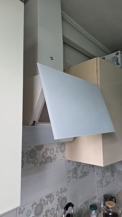 Продам вытяжку  б/у