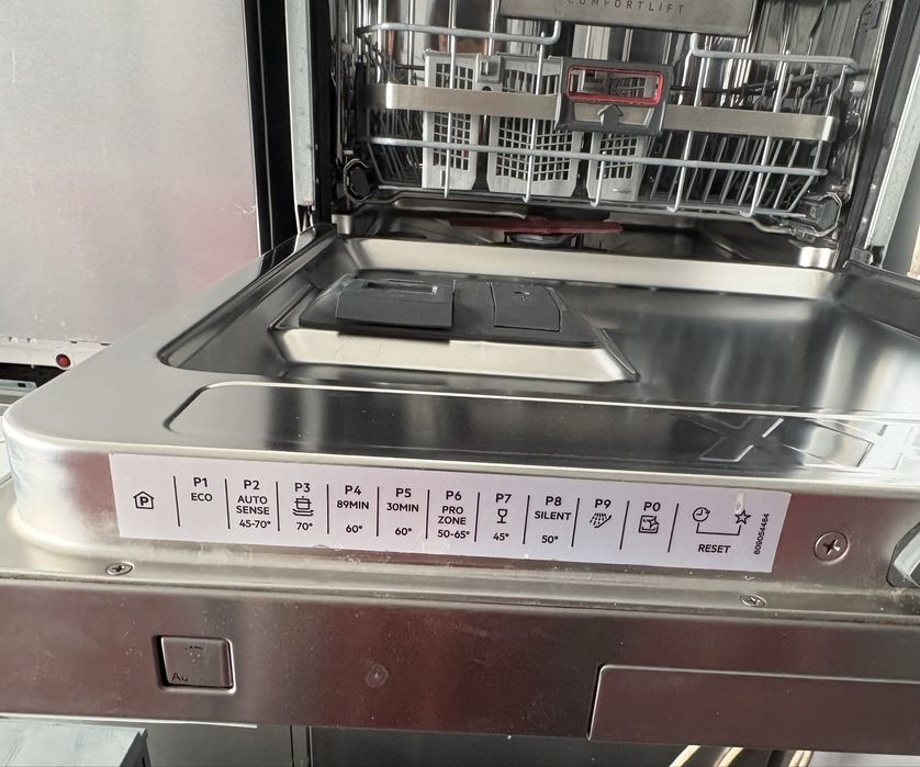 Свободностояща съдомиялна машина AEG FFB63806PM  60 см.13 комплекта