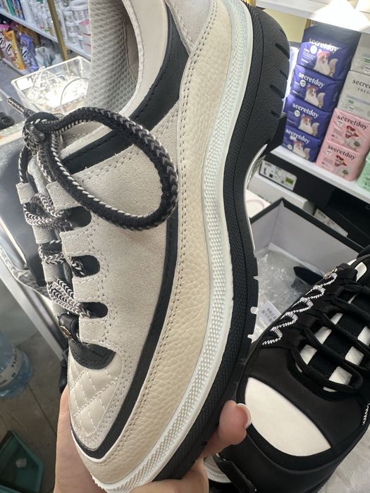 Продам брендовые обуви новые