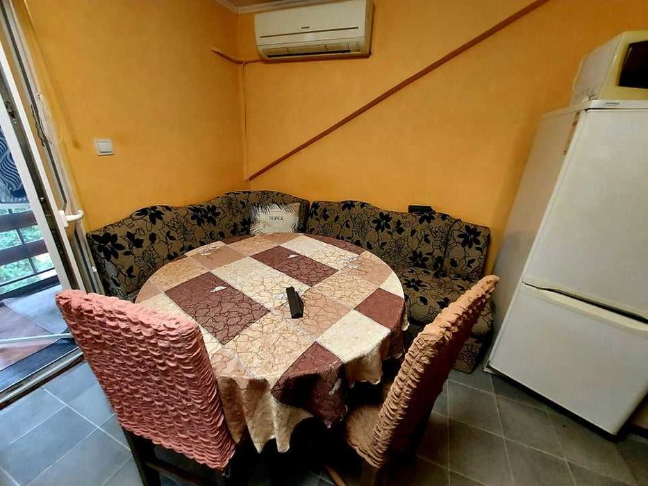 Дава се под наем Двустаен апартамент в Бургас, Братя Миладинови - 40 кв.м за 229.5 € - Снимка #2