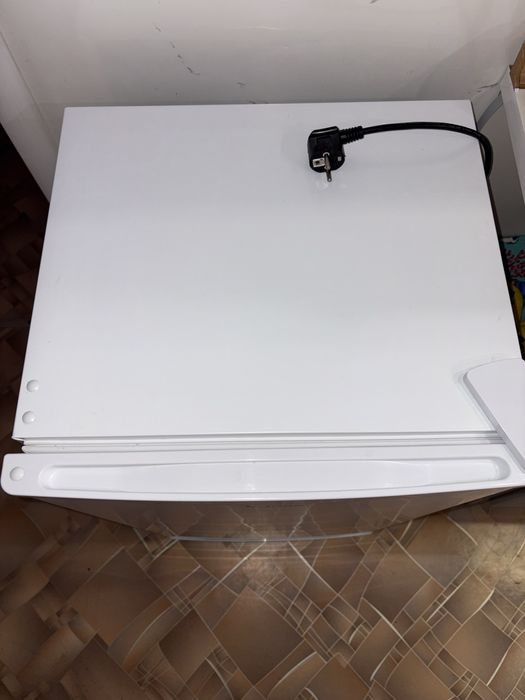 Продам холодильник бирюса