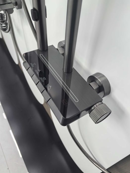 Модерен интелигентен душ с дисплей и LED подсветка D56