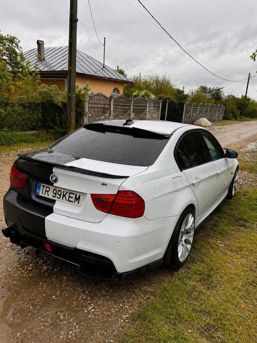 Vând bmw E90 320 D 163