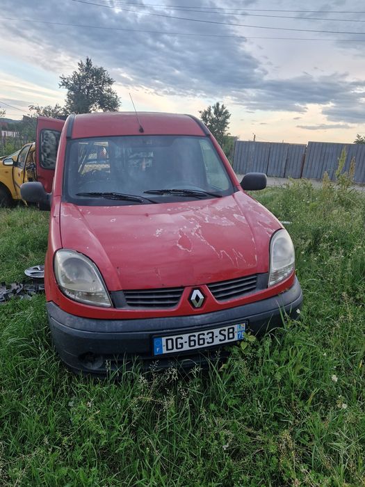 Dezmembrez renault kango
