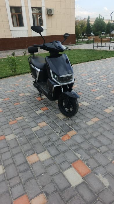 Skuter sotiladi .