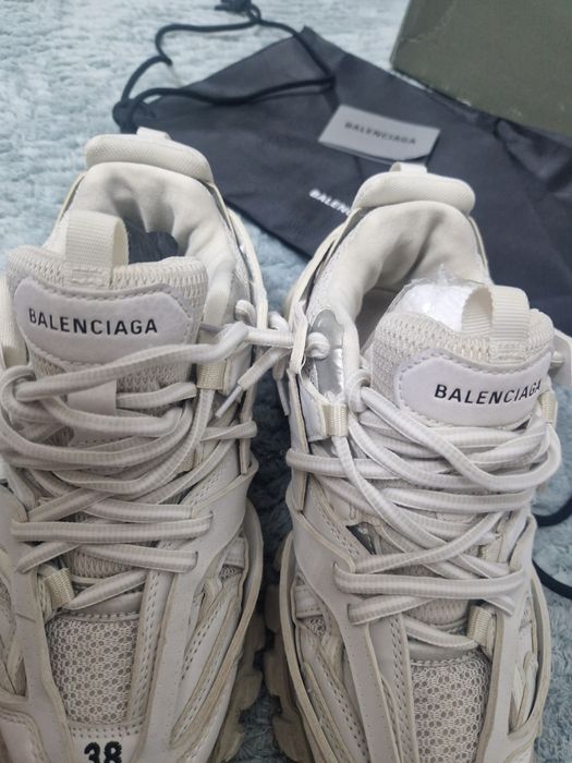 Balenciaga track 1