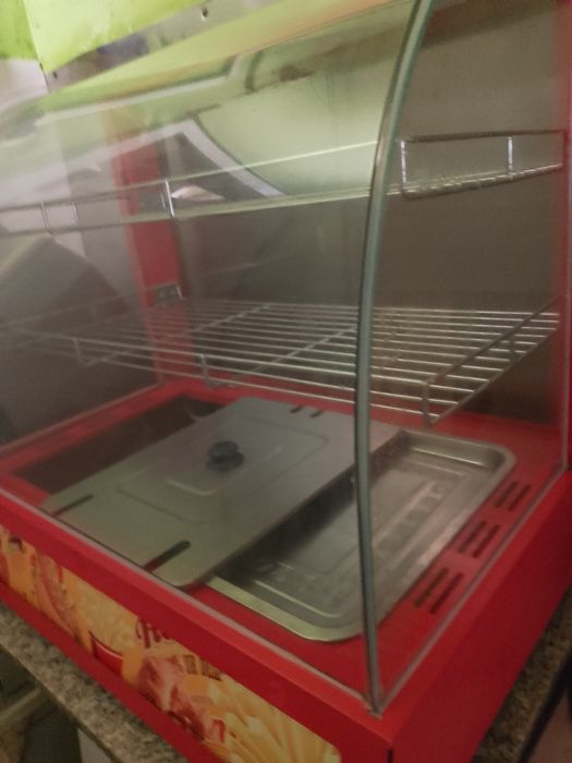 Vand vitrina calda 500 ron