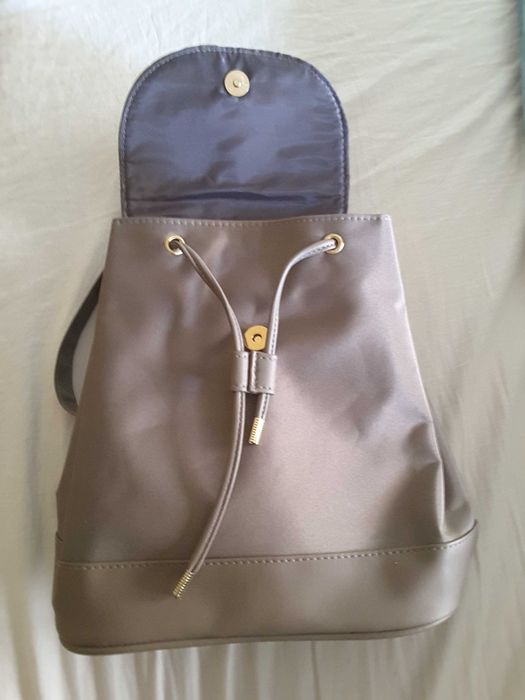 Дамска нова раничка