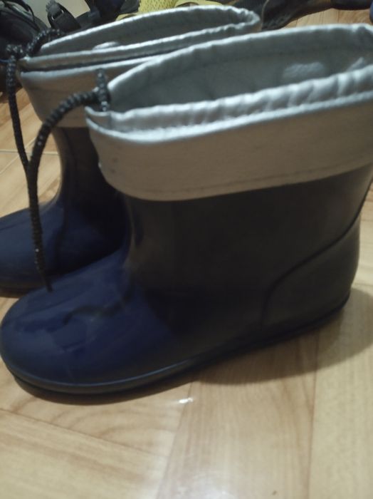 Сапожки резиновые на мальчика