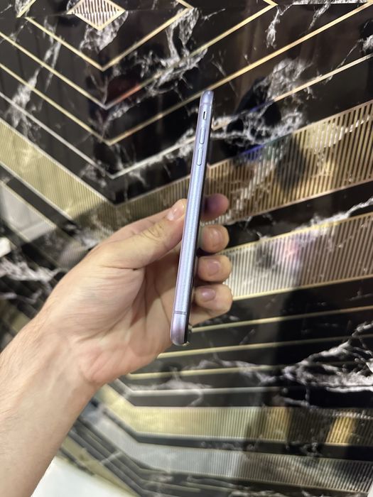 Продам телефон Айфон 11 128 Gb