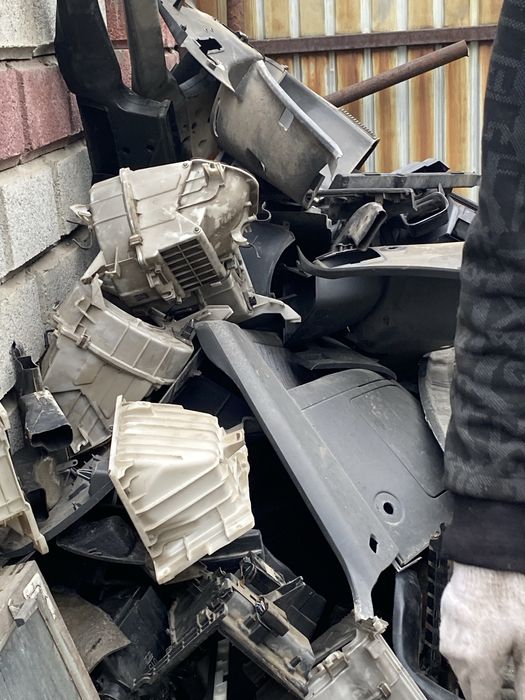 Пластик  люк rvr, разбор