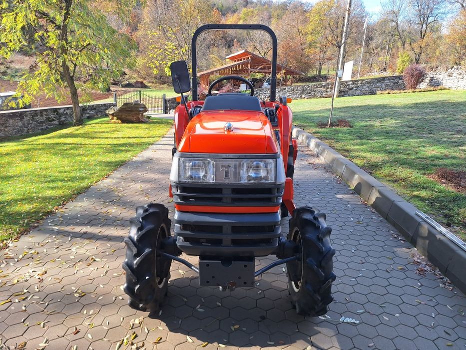 Трактор Kubota GT19