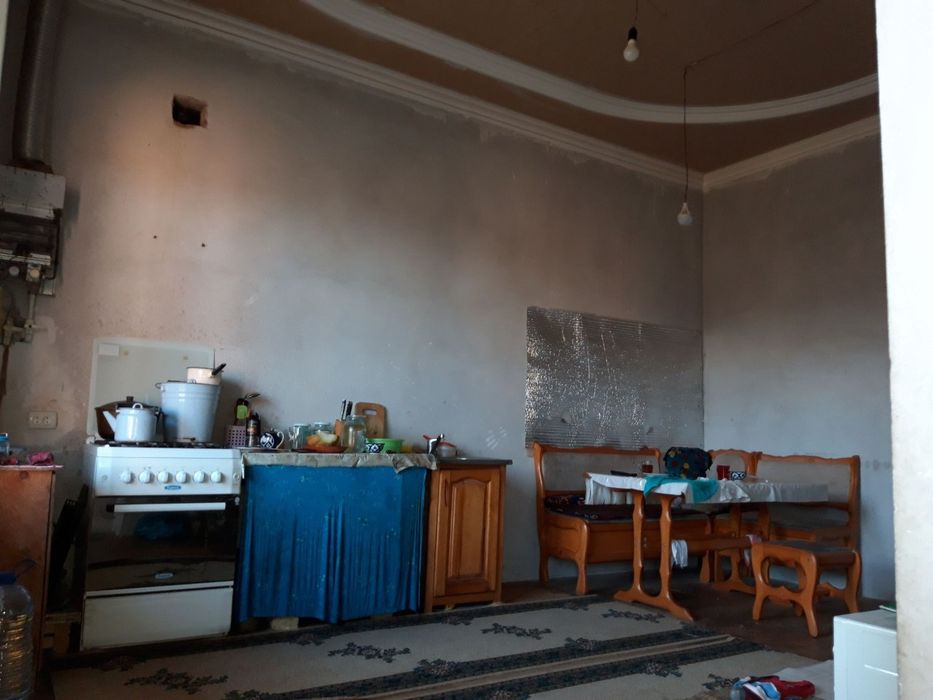 Uy sotiladi Nazarbekda