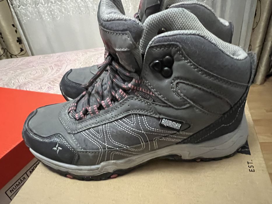 Bocanci munte Marca Mc Kinley