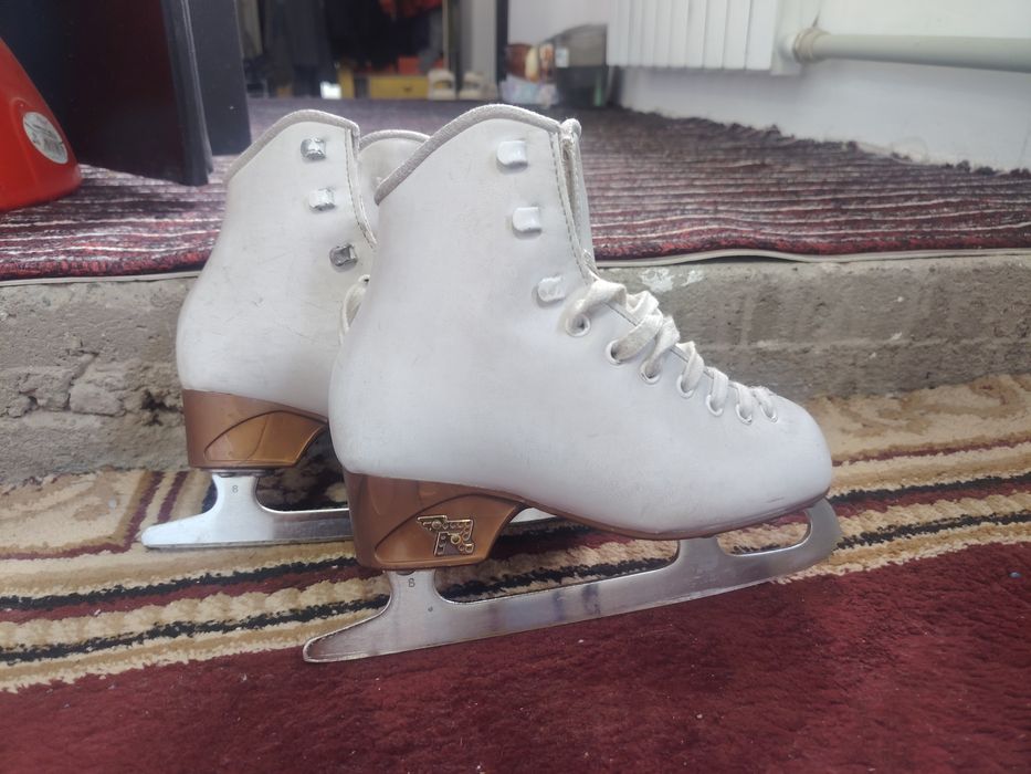 Продам коньки Risport