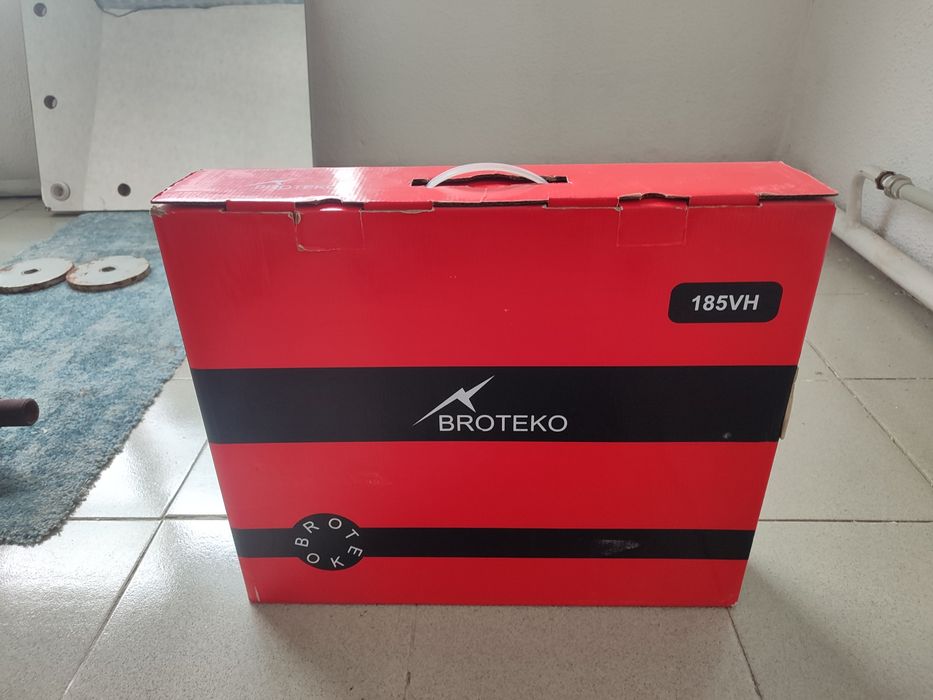 Манитор новое в упаковке