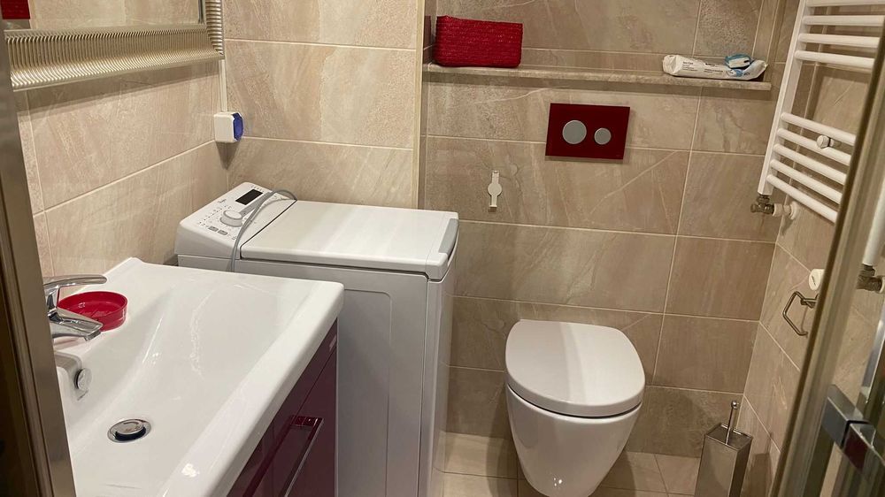 Inchiriez garsoniera 40 m2 Aviatiei , Medlife Baneasa