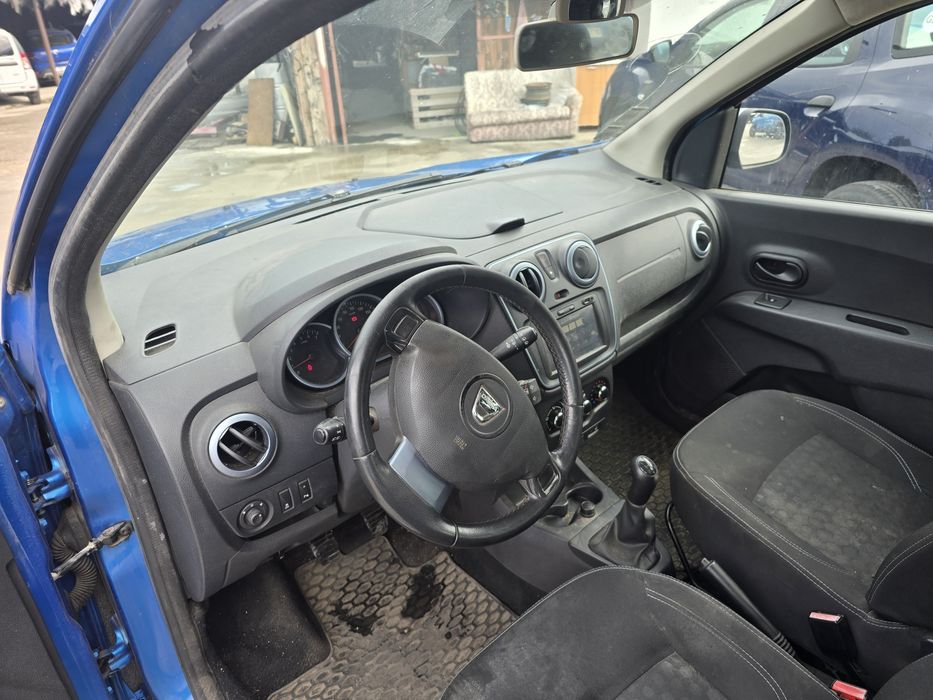 Dacia Lodgy 7 Locuri clima varianta full  avariata de Grindina