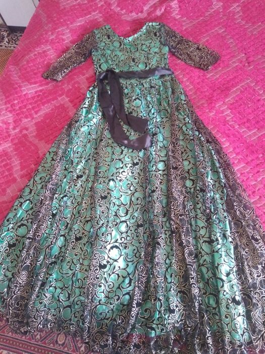 Продам платье вечернее