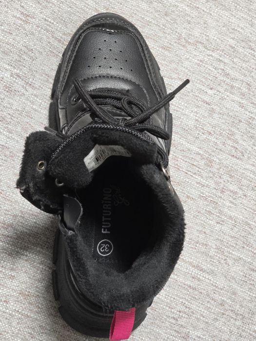 Ботинки для девочек 32р