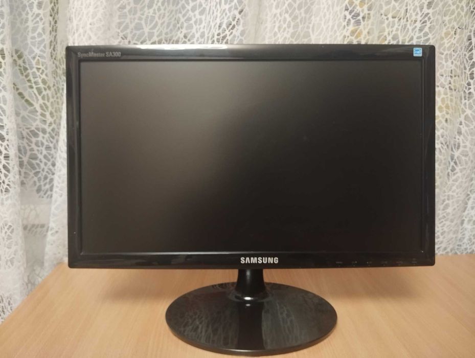 Монитор Samsung SA300