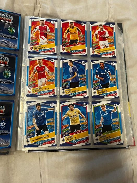 MATCH ATTAX колекция с много редки карти