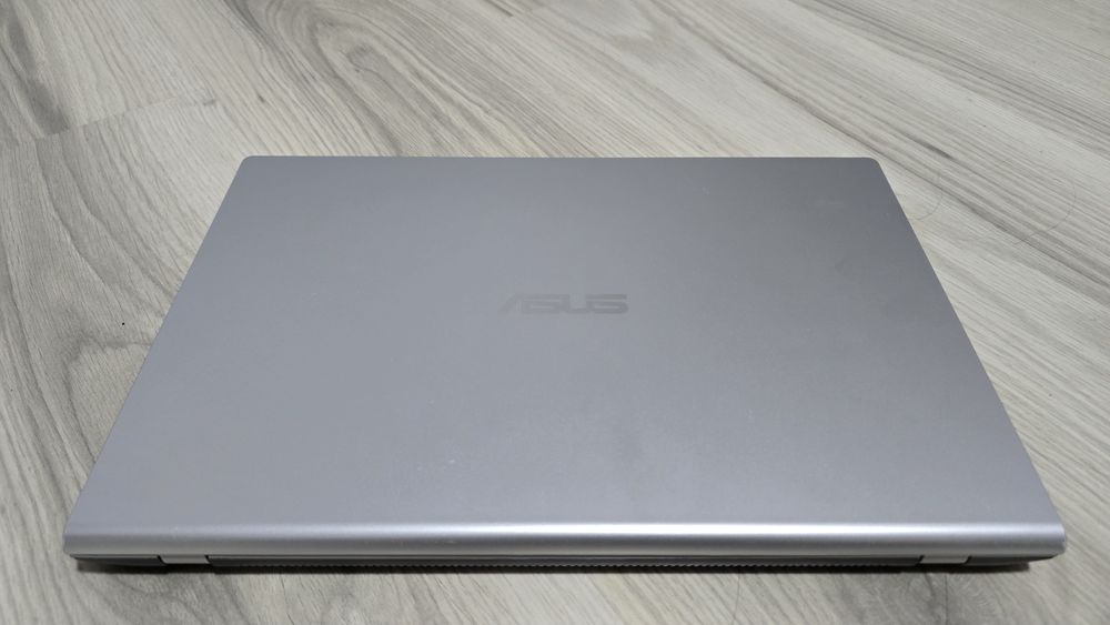 Laptop ultrabook Asus X415, i5 gen11, ecran 14" Fhd, ssd 512, windows1