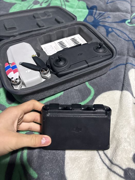 Drona dji mavic mini