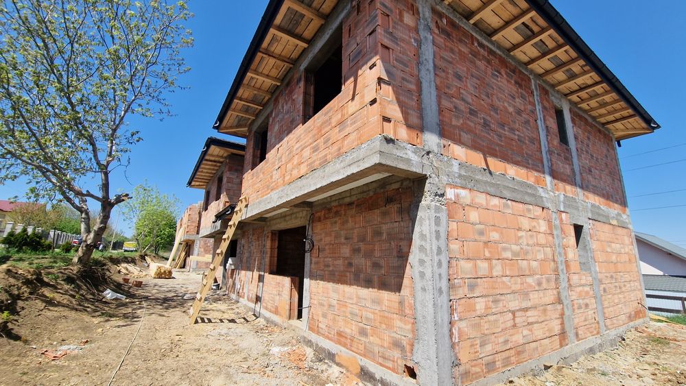 Casa P+E 4 camere 2 bai finalizare August 2026 toate utilitățile-Horpaz 170.000 E Tva inclus