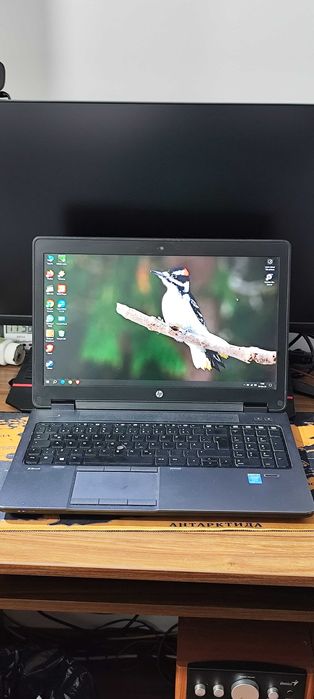 Vand laptop i7 2.700 Ghz 8 GB ram SSD 256 GB placa video 2 GB dedicata