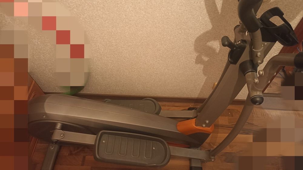 Эллипсоидный тренажёр Орбитрек