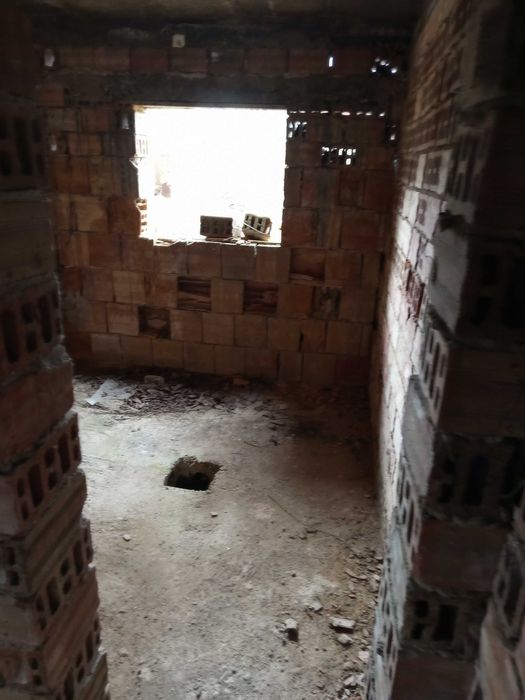 Продава се жилищна сграда с гараж в с. Габарево, община Павел Баня