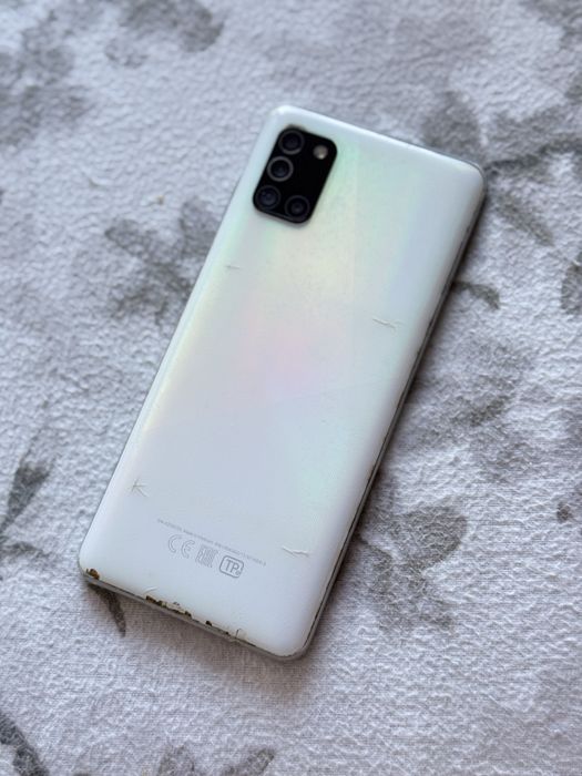 Продам телефон на запчасти Samsung.