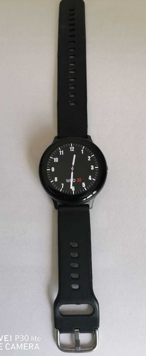 vand smartwatch cu multe functii de monitorizare,incarcare magnetica