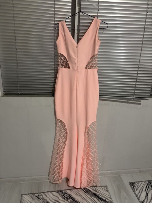 Официална рокля