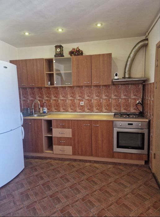 Persoana fizica vand apartament 3 camere