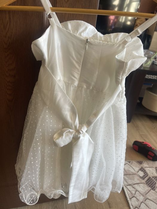 Рокличка момиче официална