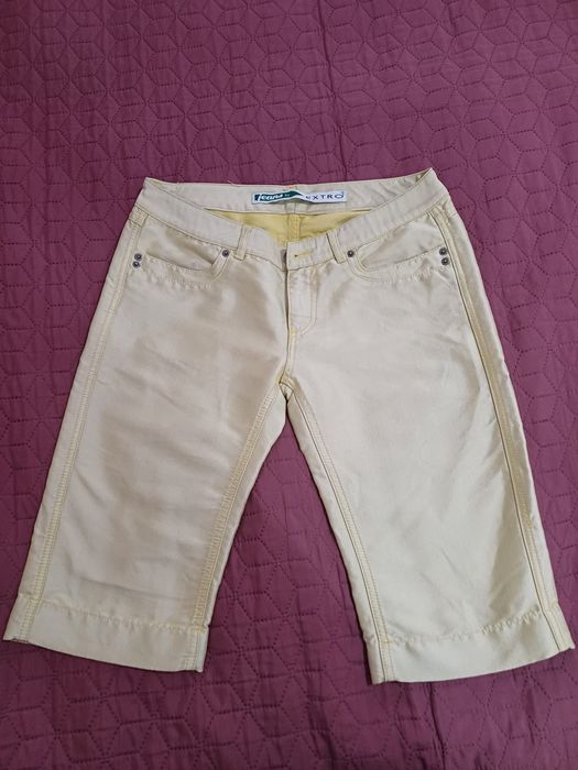 Vand pantaloni de blugi, L, în stare perfectă