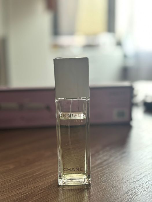 Продаю парфюм Chanel Cristalle Eau Verte