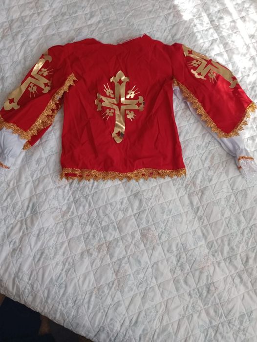 Костюмы праздничные