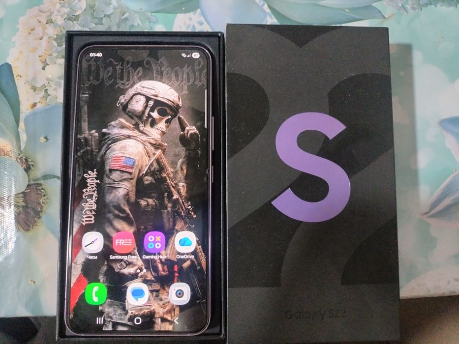 Продам Samsung s22