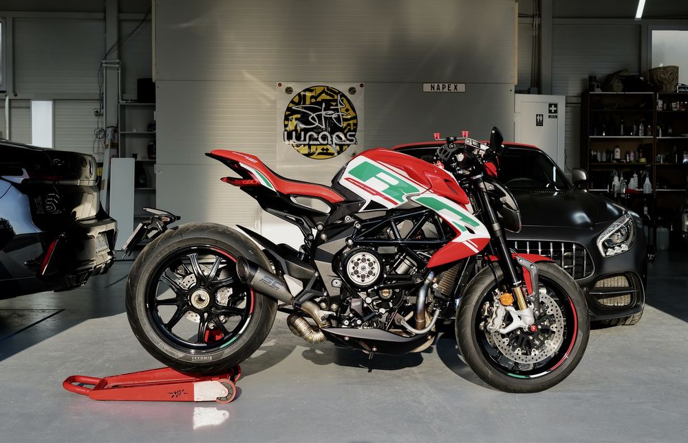 MV Agusta Dragster RC editie limitata
