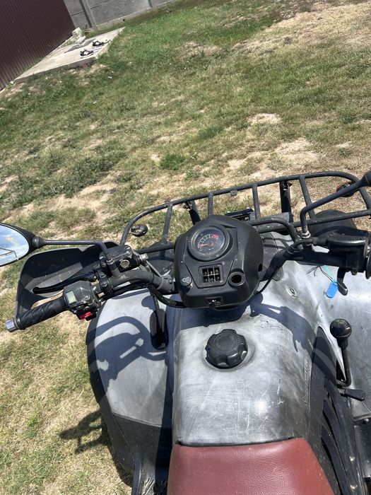 ATV LINHAI 4X4 de vânzare pretul este în euro negociabil an 2008 mai multe detalii în privat