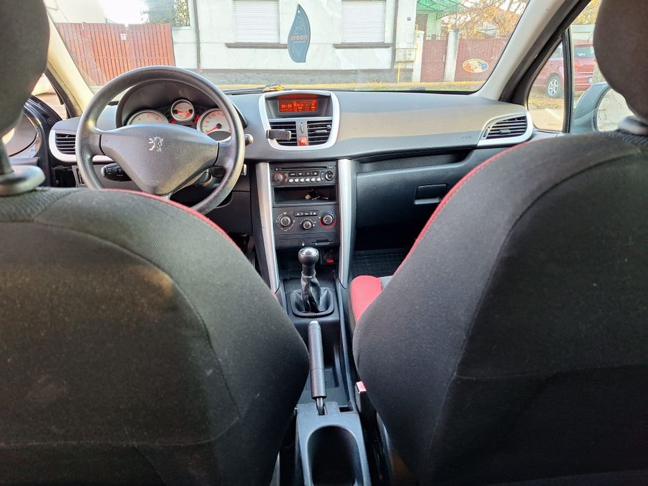 Vând Peugeot 207 diesel